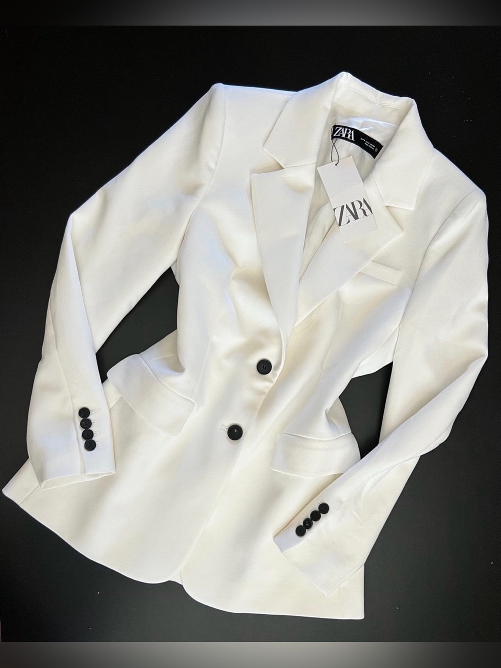Zara White Double-Button Tailored Blazer